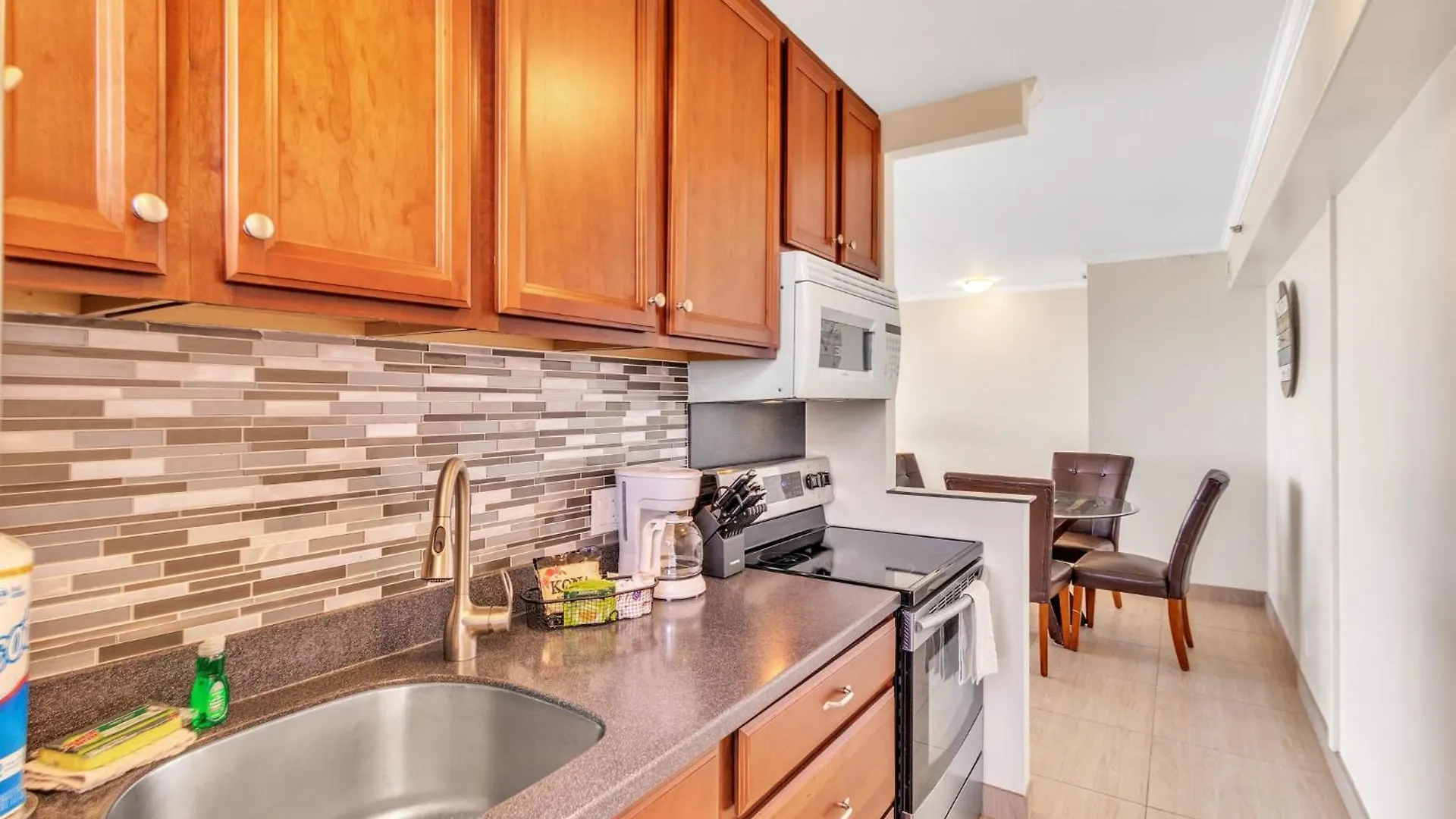 Watch The Whales From The Lanai With A Full Kitchen, Ocean Views And Free Parking Διαμέρισμα Χονολουλού
